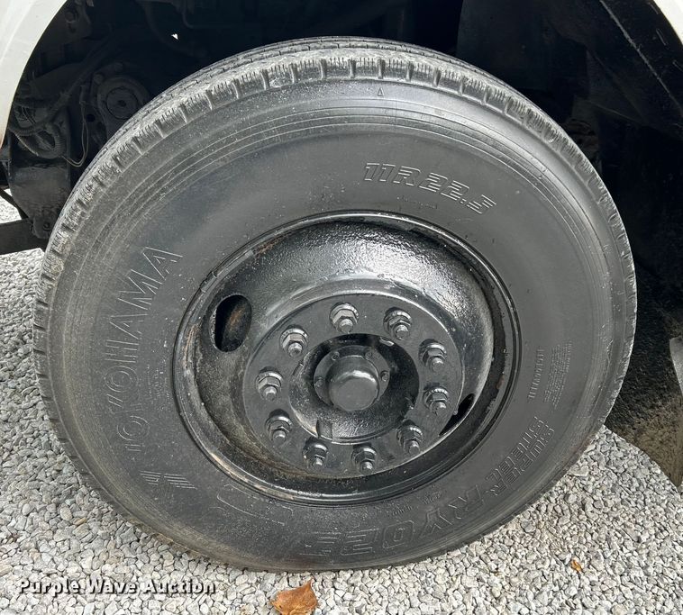 image for item NL9654 2001 International 4900  crew cab dump truck