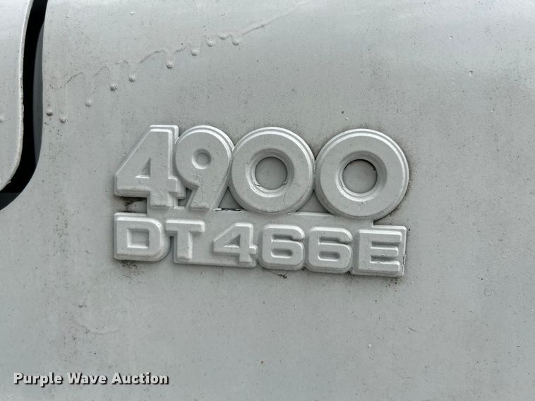 image for item NL9654 2001 International 4900  crew cab dump truck