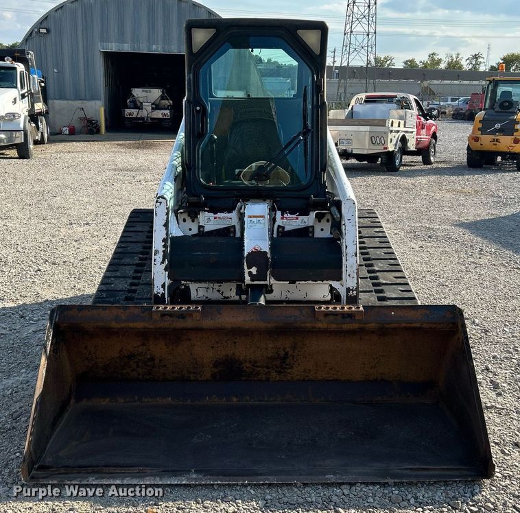 image for item NL9668 2000 Bobcat 864 Turbo  tracked skid steer loader