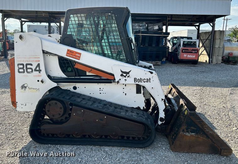 image for item NL9668 2000 Bobcat 864 Turbo  tracked skid steer loader