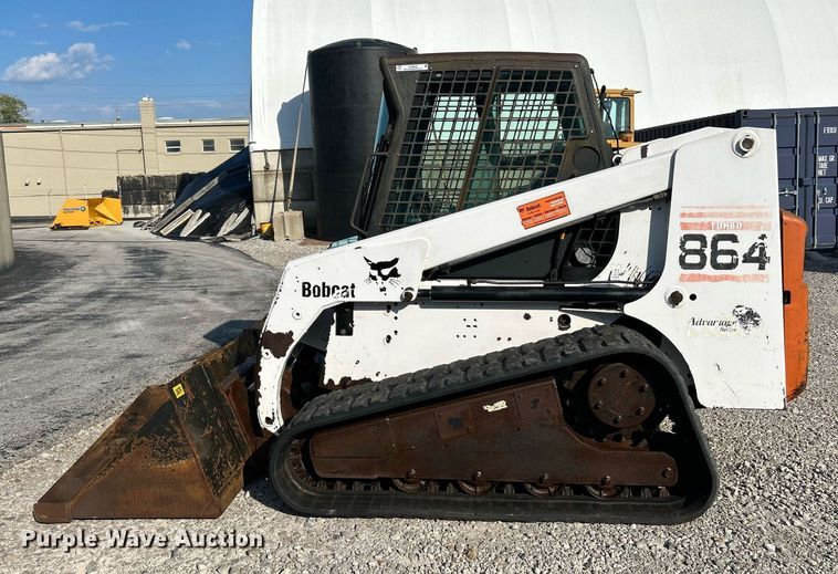 image for item NL9668 2000 Bobcat 864 Turbo  tracked skid steer loader