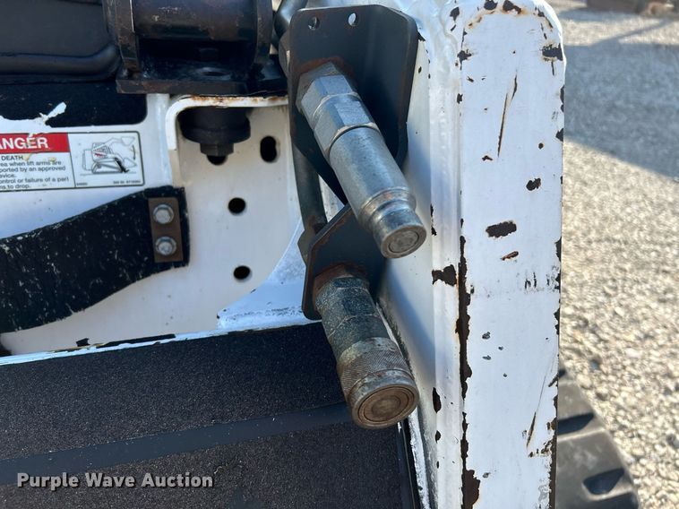 image for item NL9668 2000 Bobcat 864 Turbo  tracked skid steer loader