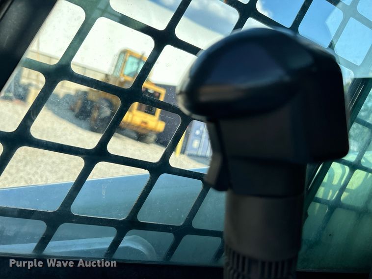 image for item NL9668 2000 Bobcat 864 Turbo  tracked skid steer loader