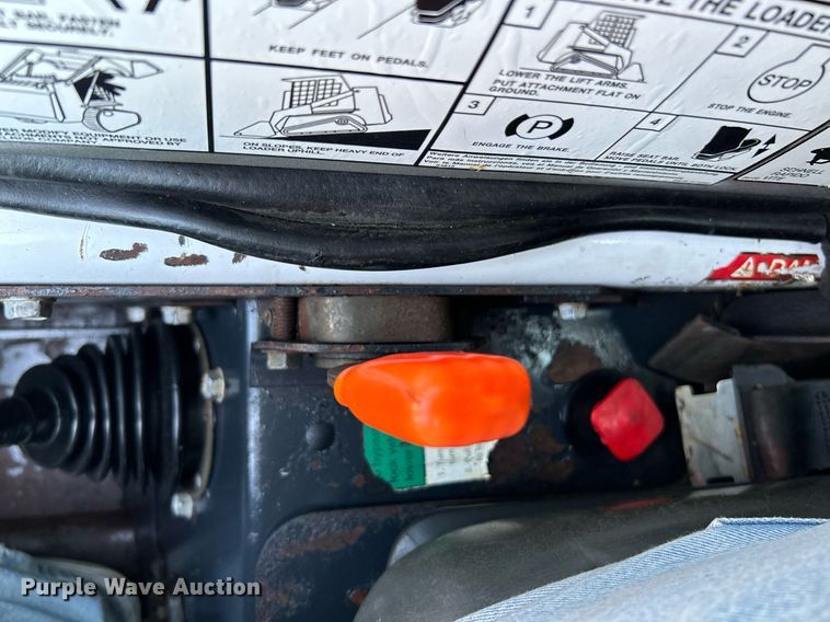 image for item NL9668 2000 Bobcat 864 Turbo  tracked skid steer loader