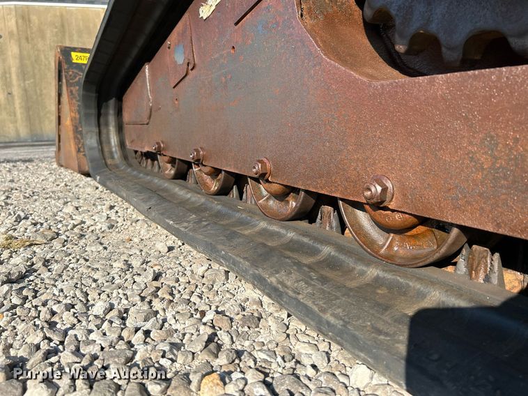 image for item NL9668 2000 Bobcat 864 Turbo  tracked skid steer loader