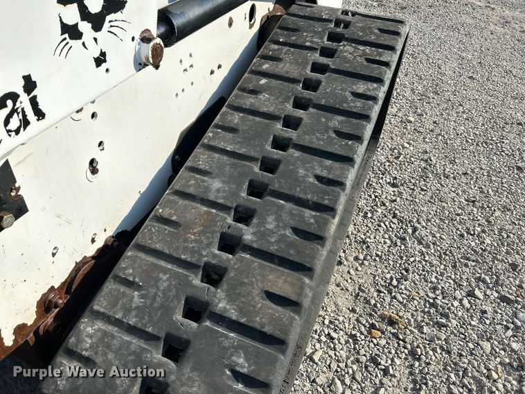 image for item NL9668 2000 Bobcat 864 Turbo  tracked skid steer loader