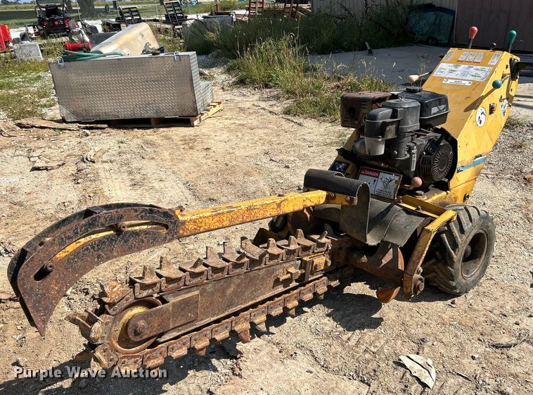 image for item NL9672 2001 Vermeer V1350  trencher