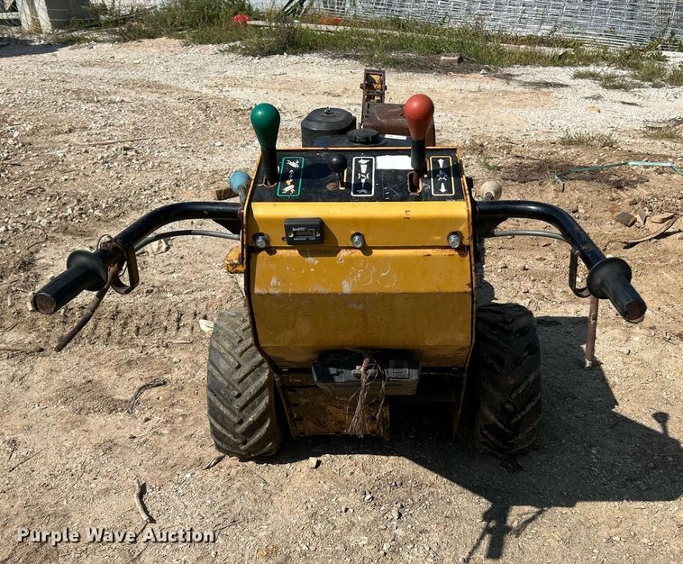 image for item NL9672 2001 Vermeer V1350  trencher