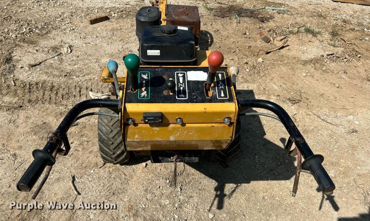 image for item NL9672 2001 Vermeer V1350  trencher