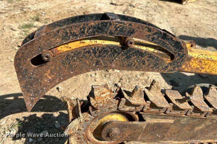 image for item NL9672 2001 Vermeer V1350  trencher