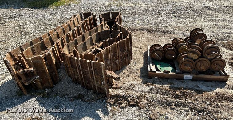 image for item NL9677 Track loader undercarriage parts