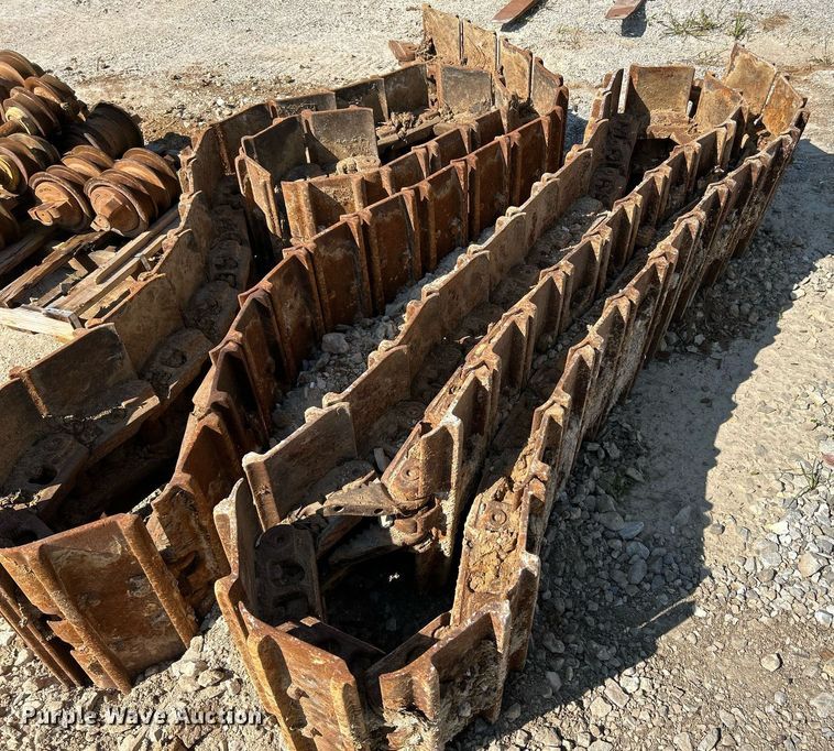 image for item NL9677 Track loader undercarriage parts