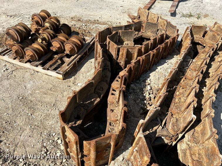 image for item NL9677 Track loader undercarriage parts