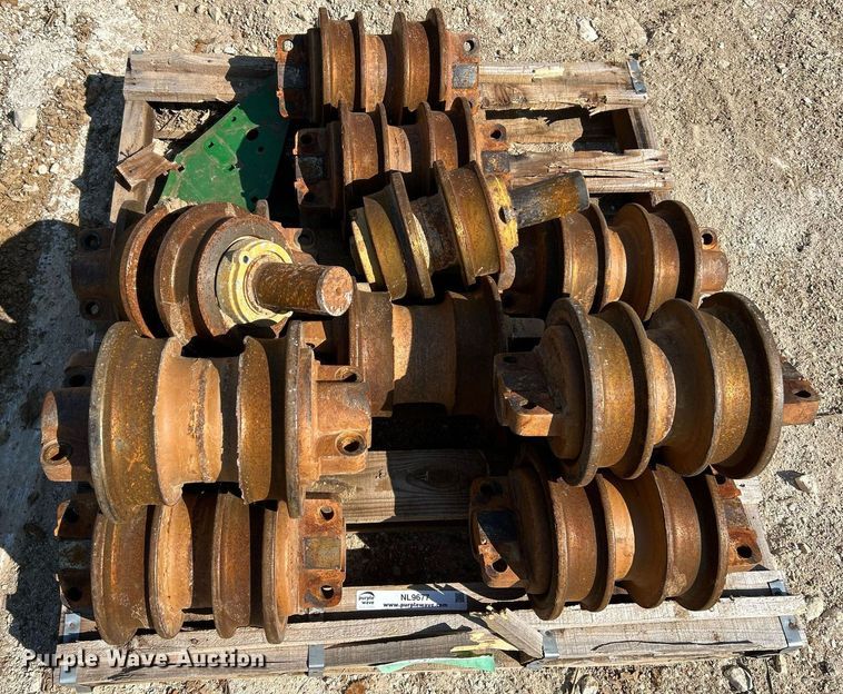 image for item NL9677 Track loader undercarriage parts