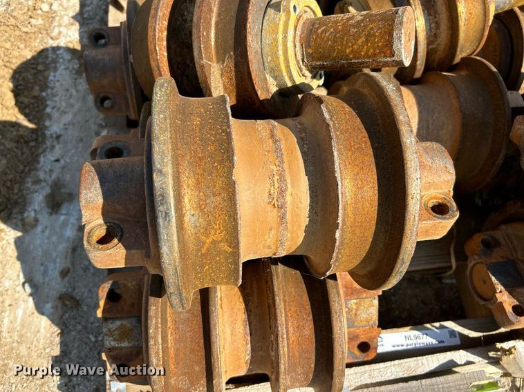 image for item NL9677 Track loader undercarriage parts