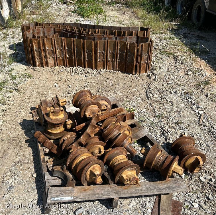 image for item NL9678 ITM  track loader undercarriage parts