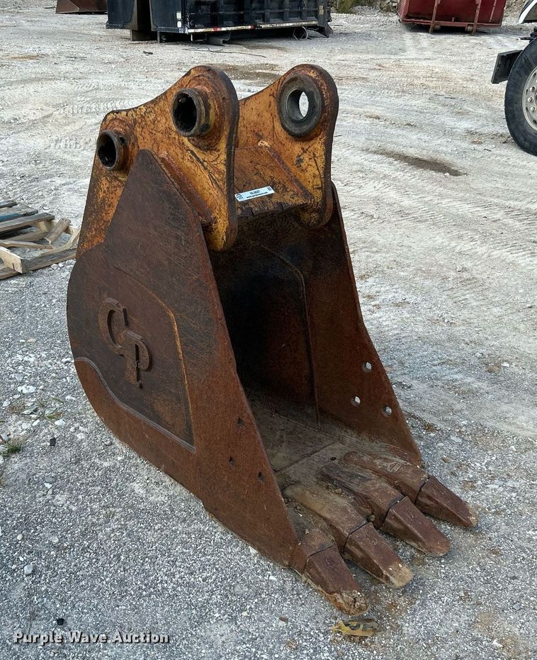 image for item NL9687 CP 160 Deere  excavator bucket