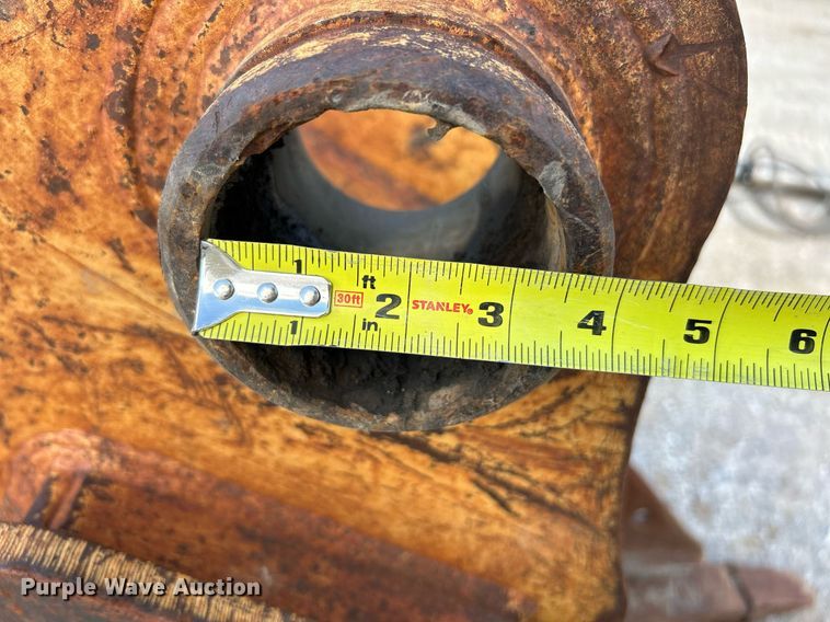 image for item NL9687 CP 160 Deere  excavator bucket