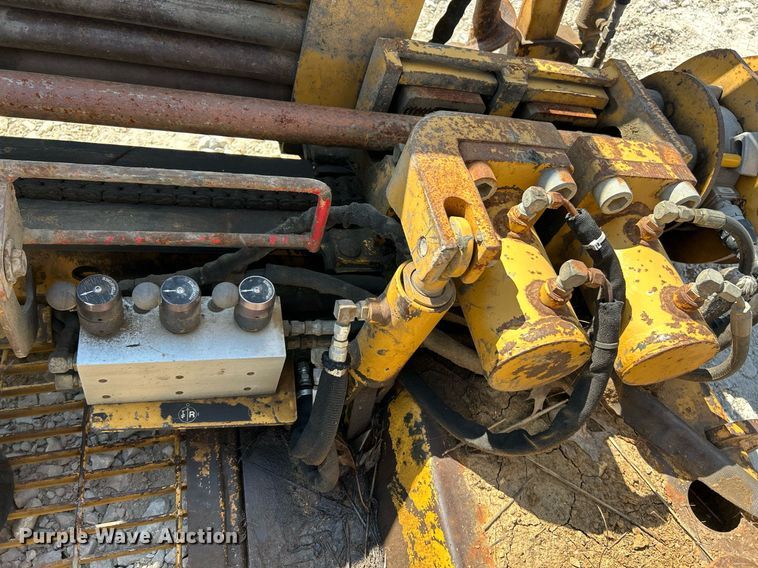 image for item NL9689 1999 Vermeer D7X11A Navigator  directional boring unit