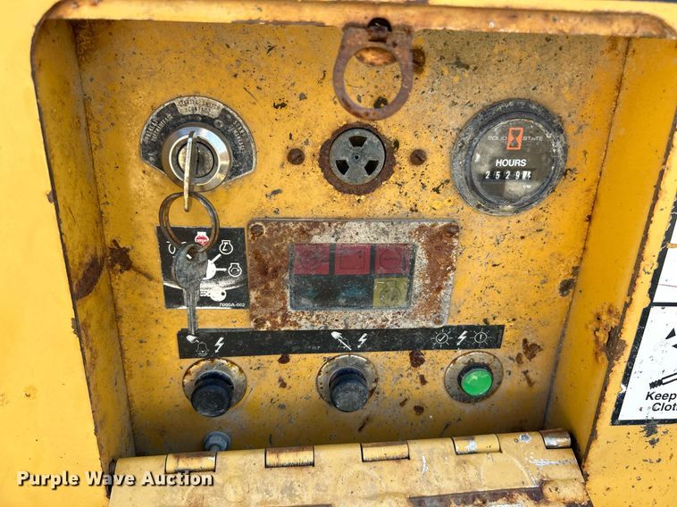 image for item NL9689 1999 Vermeer D7X11A Navigator  directional boring unit