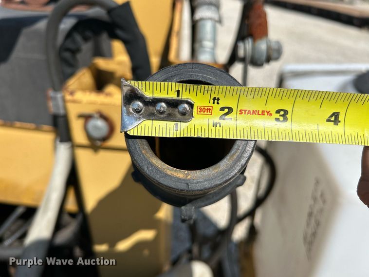 image for item NL9689 1999 Vermeer D7X11A Navigator  directional boring unit