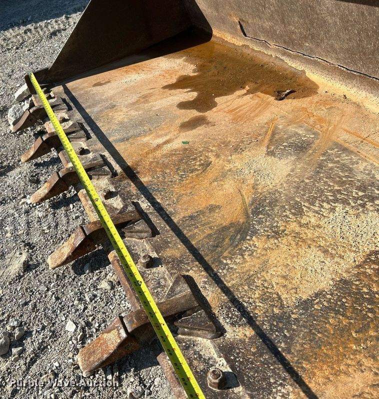 image for item NL9690 Skid steer bucket