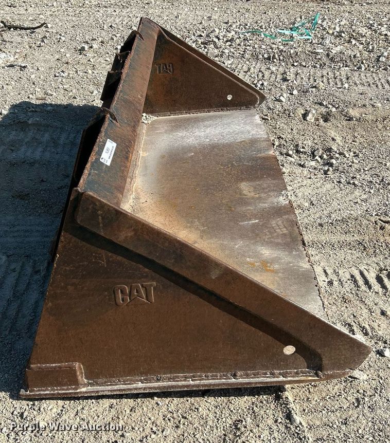 image for item NL9691 Caterpillar  84" skid steer bucket