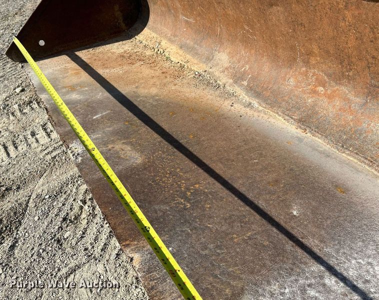 image for item NL9691 Caterpillar  84" skid steer bucket