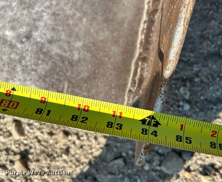 image for item NL9691 Caterpillar  84" skid steer bucket