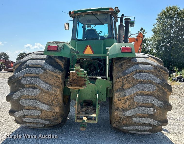 image for item NL9692 2000 John Deere 9400  4WD tractor