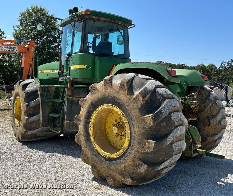 image for item NL9692 2000 John Deere 9400  4WD tractor