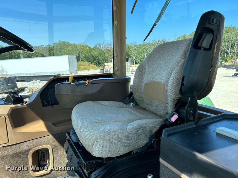 image for item NL9692 2000 John Deere 9400  4WD tractor