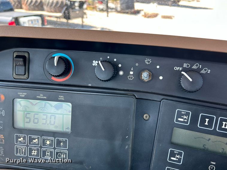 image for item NL9692 2000 John Deere 9400  4WD tractor