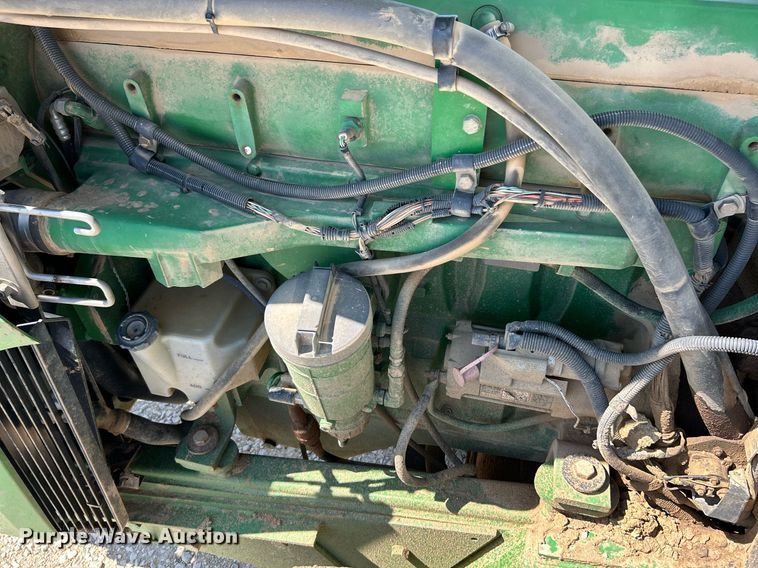 image for item NL9692 2000 John Deere 9400  4WD tractor