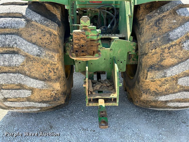 image for item NL9692 2000 John Deere 9400  4WD tractor