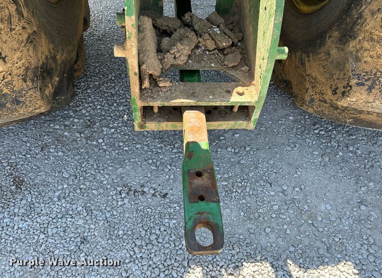 image for item NL9692 2000 John Deere 9400  4WD tractor