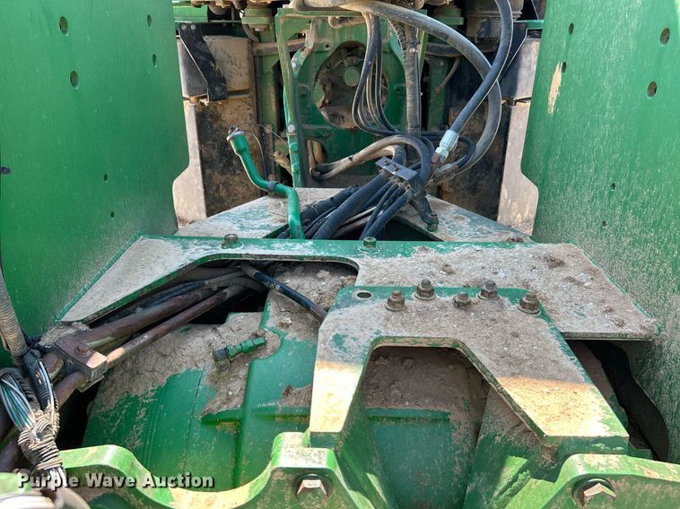 image for item NL9692 2000 John Deere 9400  4WD tractor