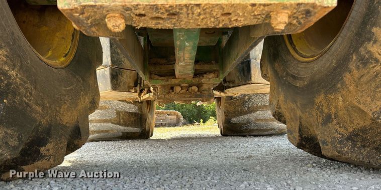 image for item NL9692 2000 John Deere 9400  4WD tractor