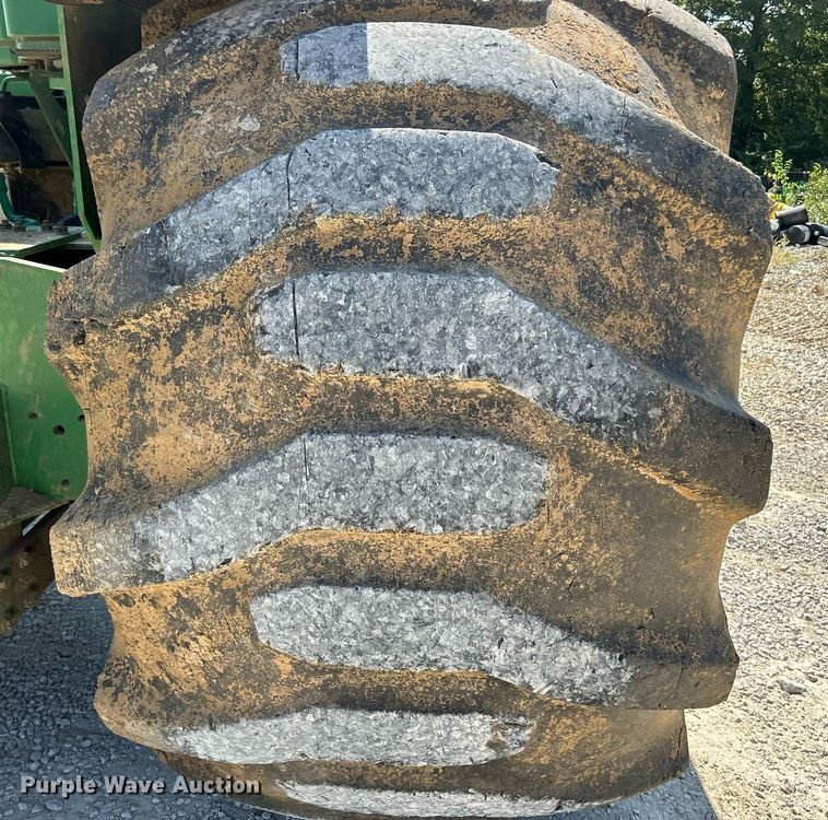 image for item NL9692 2000 John Deere 9400  4WD tractor