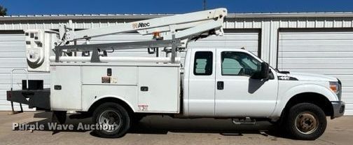 image for item NP9478 2011 Ford  F350 Super Duty bucket truck