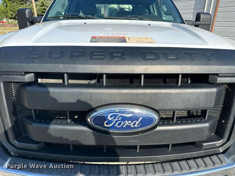 image for item NP9478 2011 Ford  F350 Super Duty bucket truck