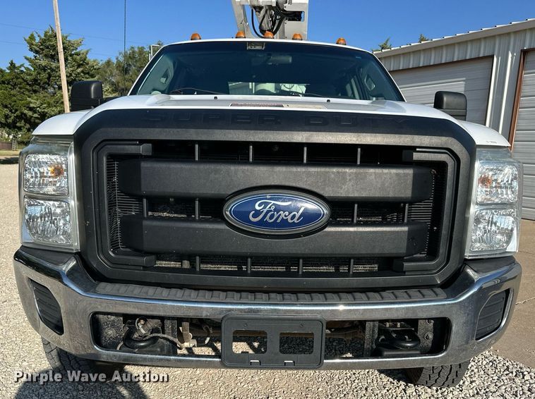 image for item NP9478 2011 Ford  F350 Super Duty bucket truck