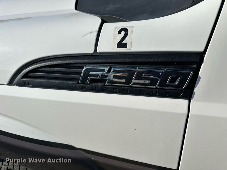 image for item NP9478 2011 Ford  F350 Super Duty bucket truck