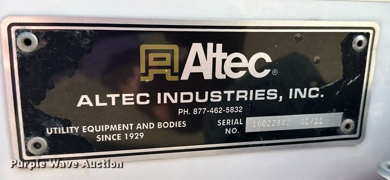 image for item NP9478 2011 Ford  F350 Super Duty bucket truck