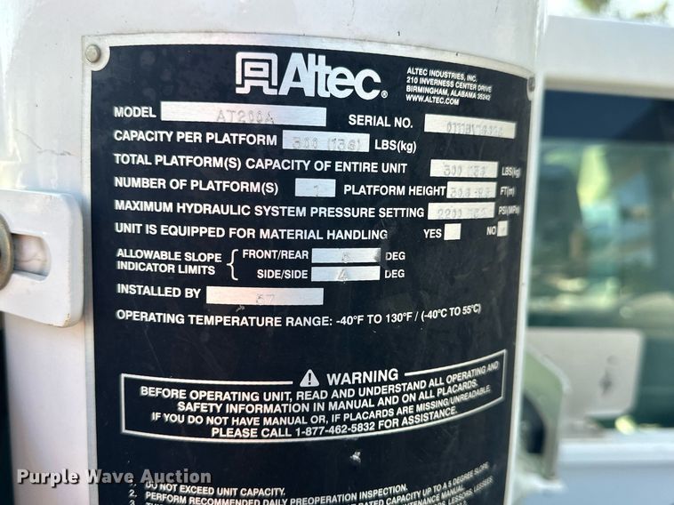 image for item NP9478 2011 Ford  F350 Super Duty bucket truck