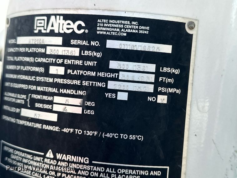 image for item NP9478 2011 Ford  F350 Super Duty bucket truck