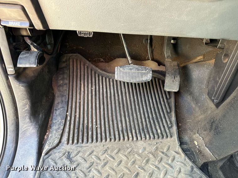 image for item NP9478 2011 Ford  F350 Super Duty bucket truck