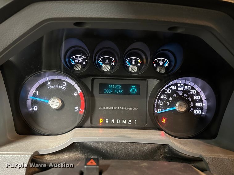 image for item NP9478 2011 Ford  F350 Super Duty bucket truck