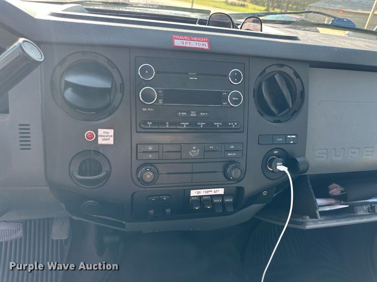 image for item NP9478 2011 Ford  F350 Super Duty bucket truck