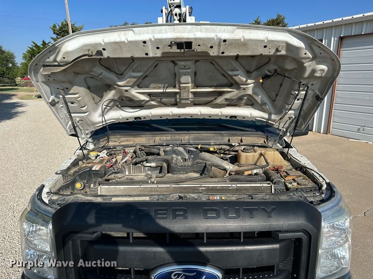 image for item NP9478 2011 Ford  F350 Super Duty bucket truck